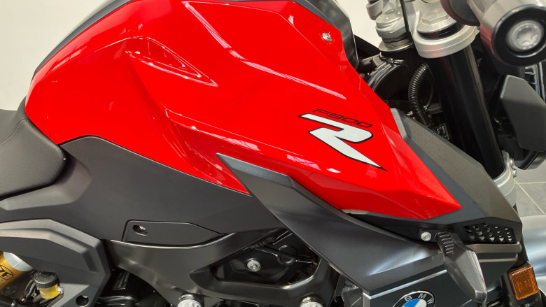 BMW F900 R